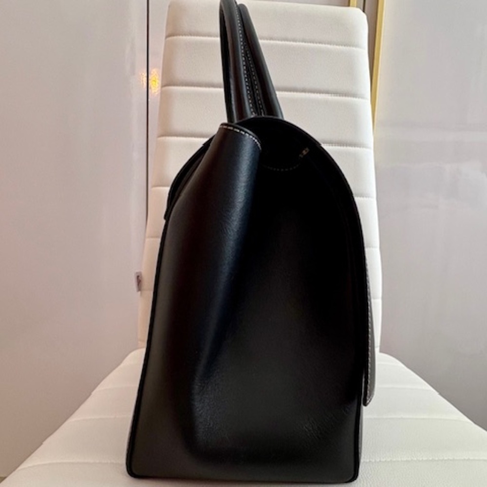 Handbag - Picture 2 of 8